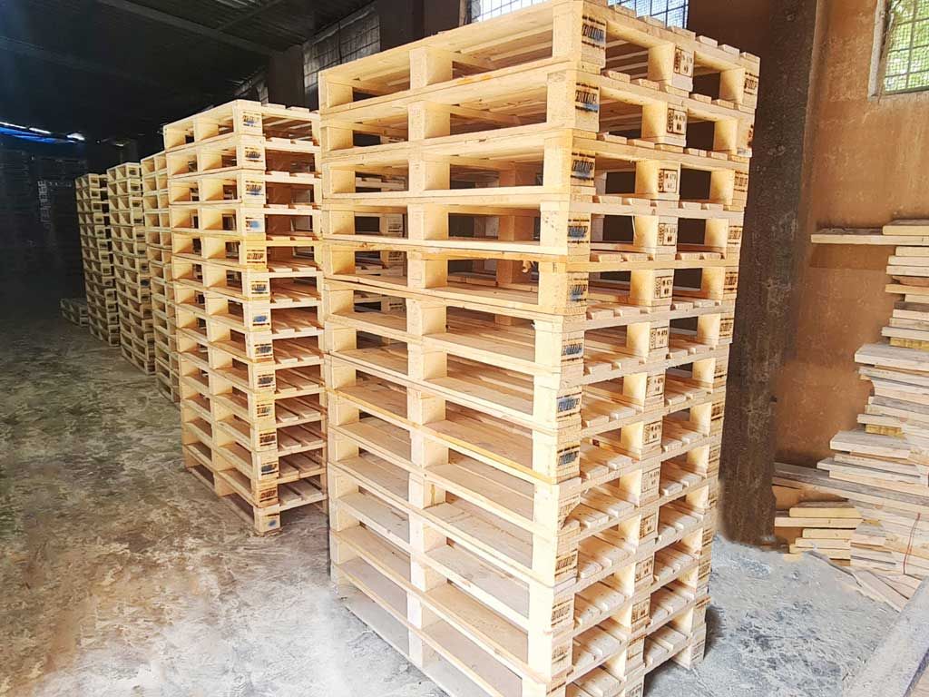 High-Quality Bulk Pallet Lumbers Online, Wholesale Wooden Boards, Factory Price, Best Price Durable Construction Timber